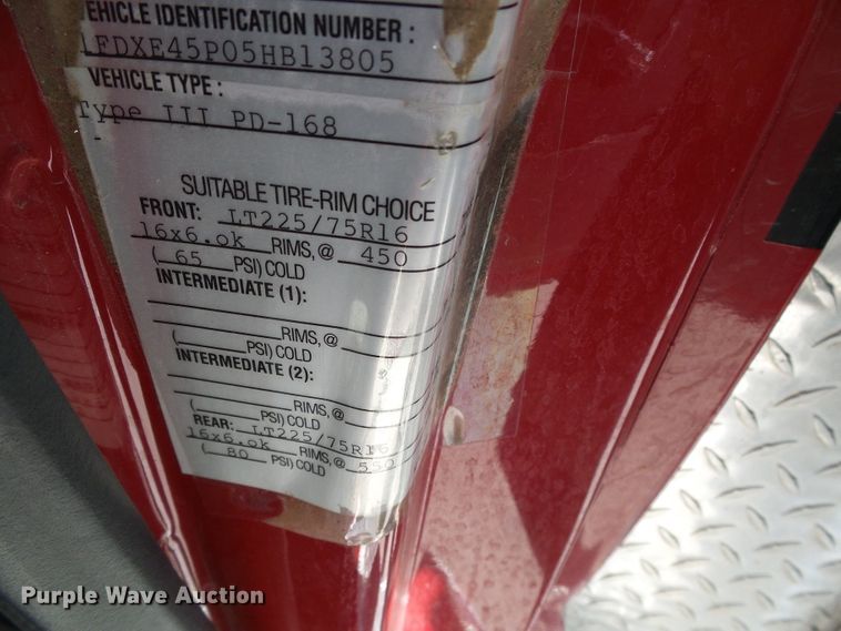 image for item DG0404 2005 Ford E450 ambulance