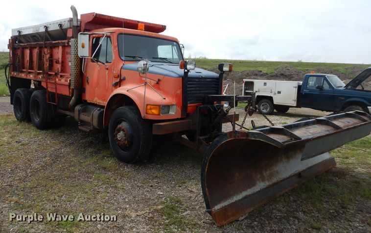 image for item DH2514 1991 International 4900 dump truck