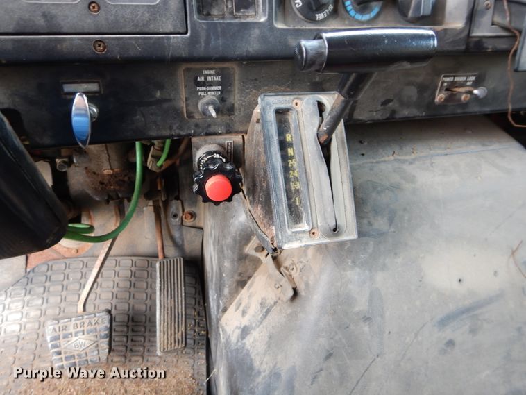 image for item DH2514 1991 International 4900 dump truck