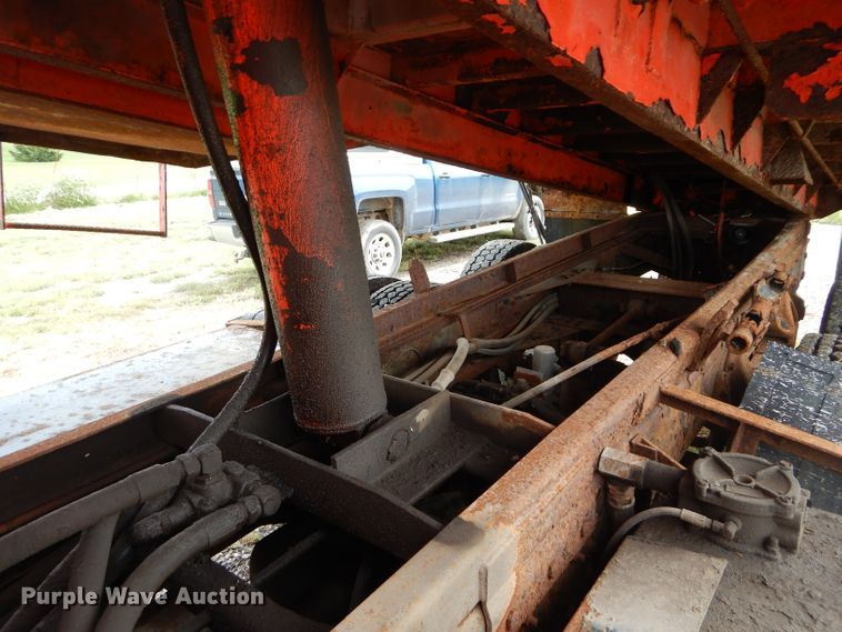 image for item DH2514 1991 International 4900 dump truck