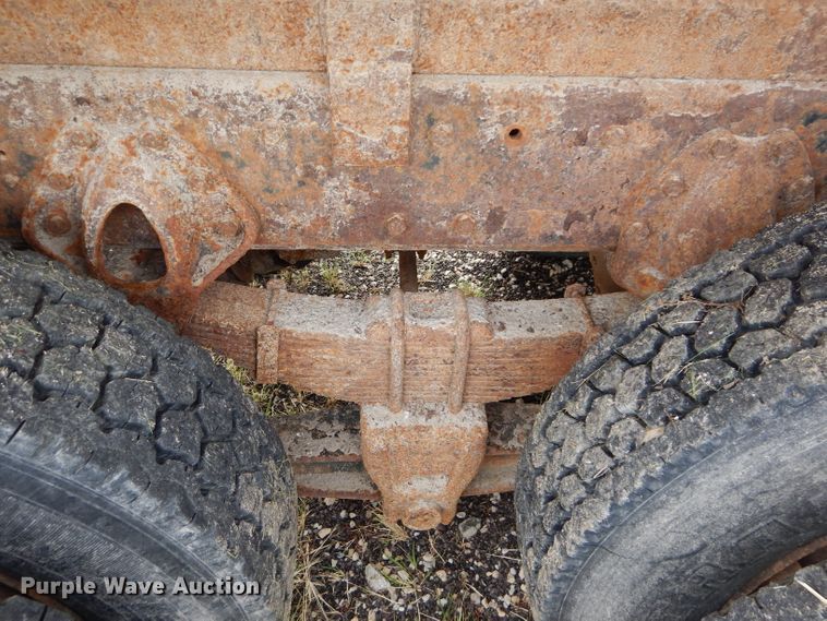 image for item DH2514 1991 International 4900 dump truck