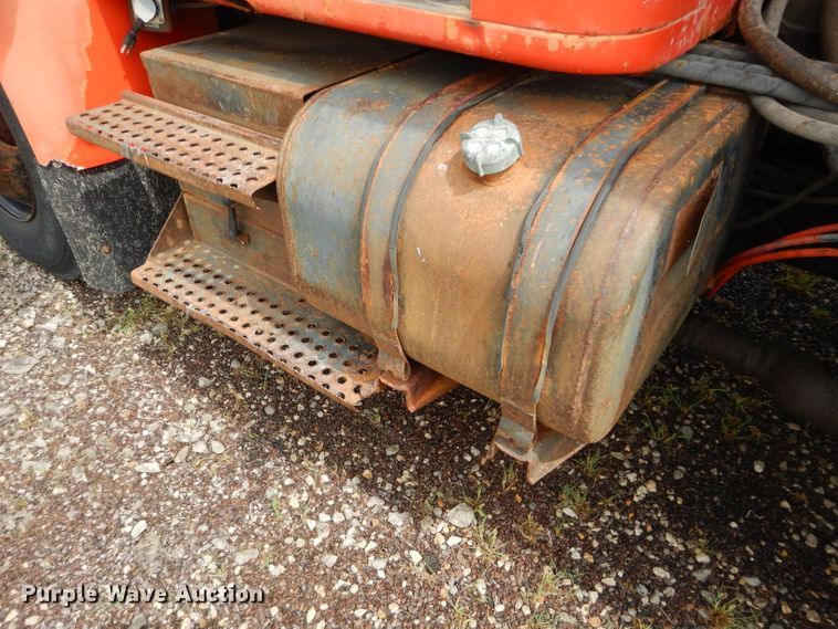 image for item DH2514 1991 International 4900 dump truck