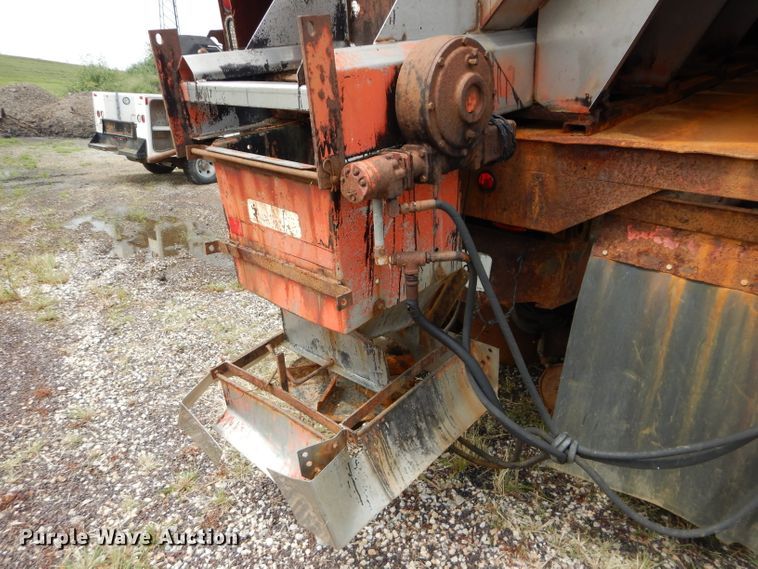 image for item DH2514 1991 International 4900 dump truck