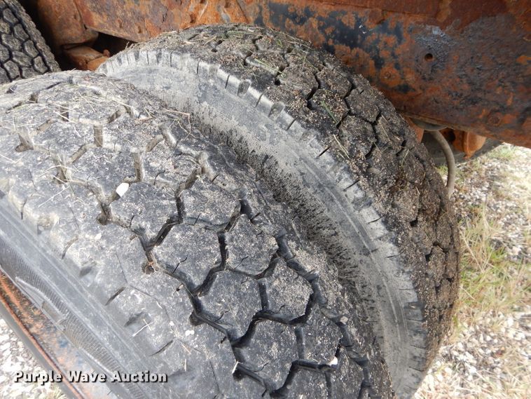 image for item DH2514 1991 International 4900 dump truck