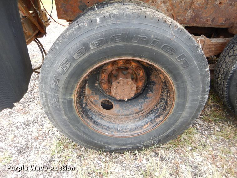 image for item DH2514 1991 International 4900 dump truck