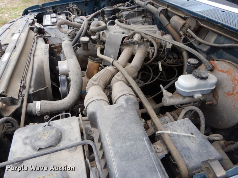 image for item DH2515 1994 Ford F150 utility bed pickup truck