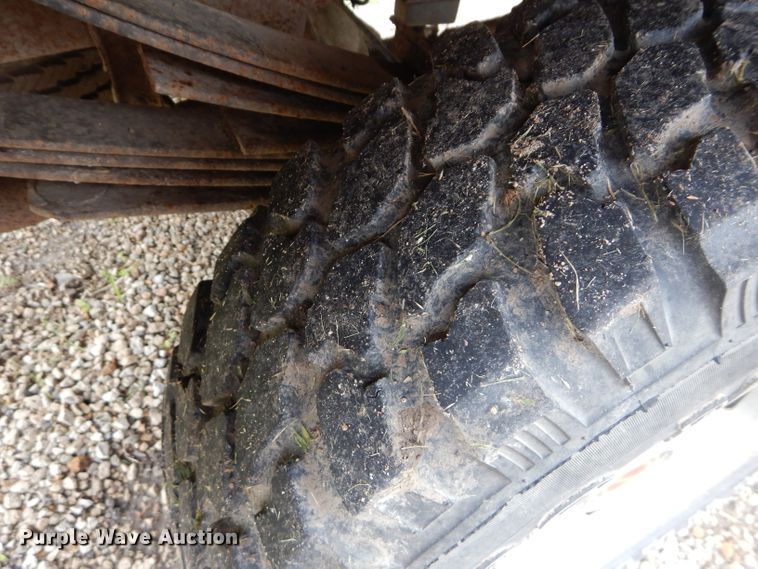 image for item DH2515 1994 Ford F150 utility bed pickup truck