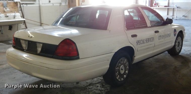 image for item DH5057 2003 Ford Crown Victoria Police Interceptor