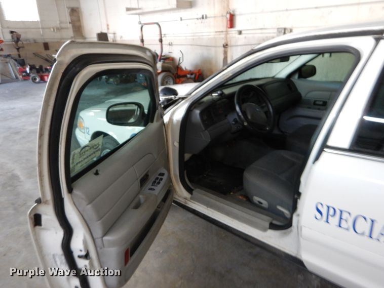 image for item DH5057 2003 Ford Crown Victoria Police Interceptor