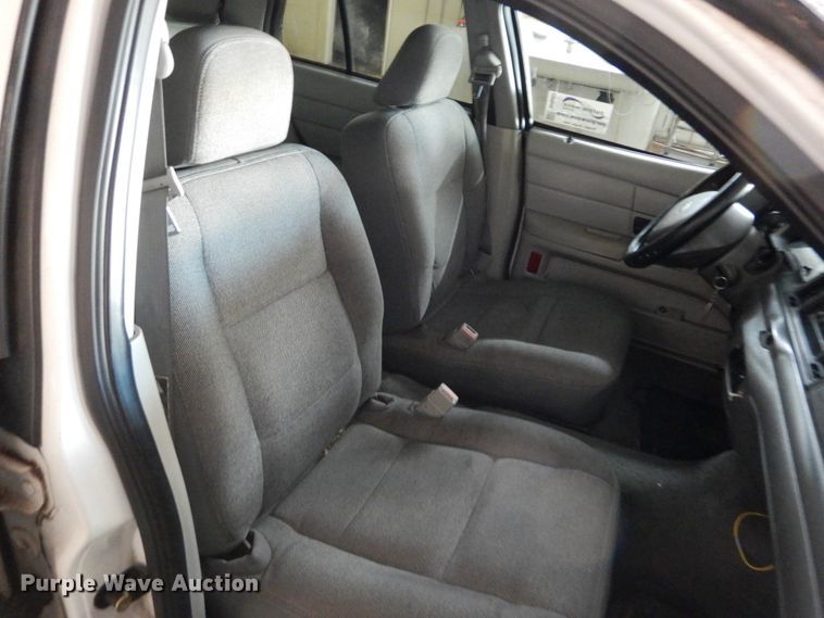 image for item DH5057 2003 Ford Crown Victoria Police Interceptor