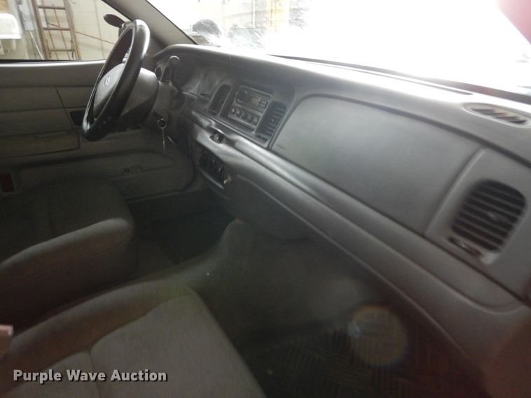 image for item DH5057 2003 Ford Crown Victoria Police Interceptor