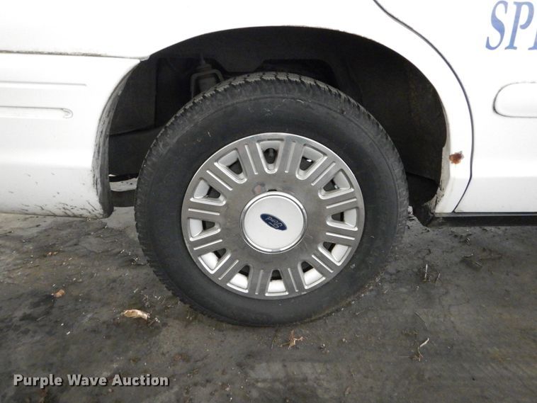 image for item DH5057 2003 Ford Crown Victoria Police Interceptor