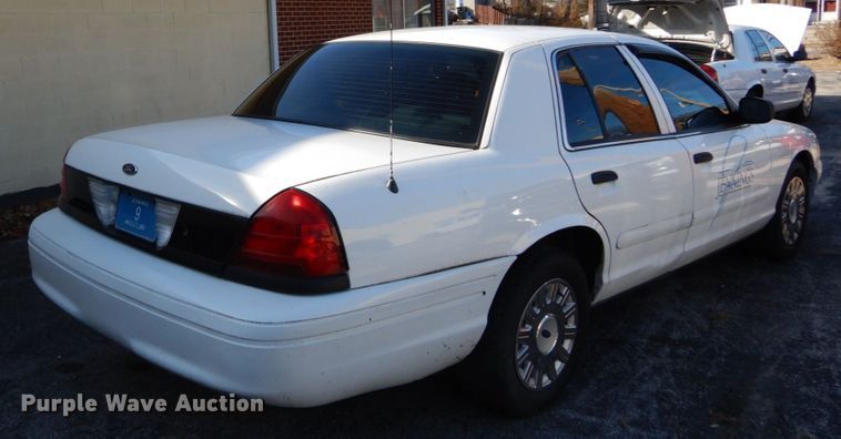 image for item DH5058 2005 Ford Crown Victoria Police Interceptor