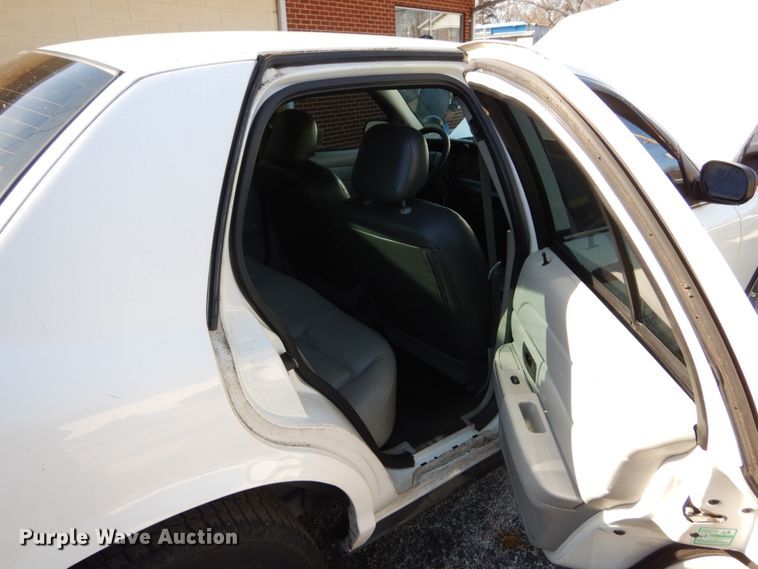 image for item DH5058 2005 Ford Crown Victoria Police Interceptor