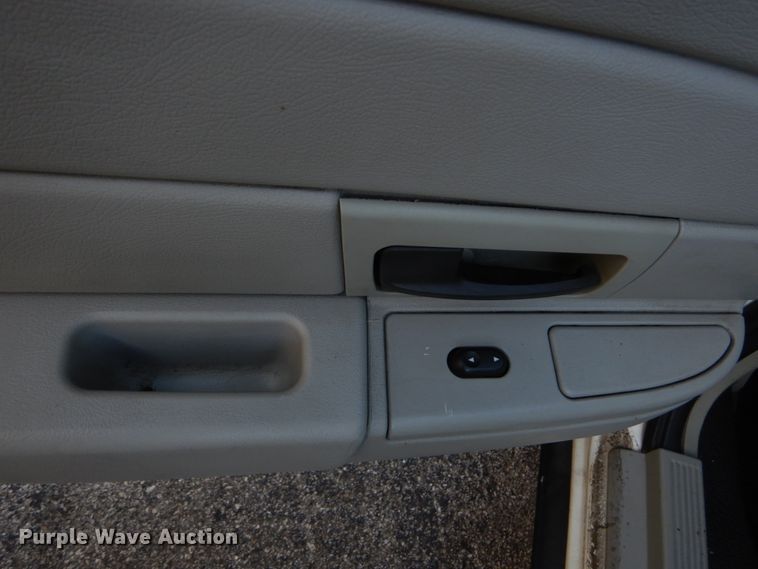 image for item DH5058 2005 Ford Crown Victoria Police Interceptor