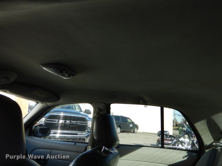 image for item DH5058 2005 Ford Crown Victoria Police Interceptor