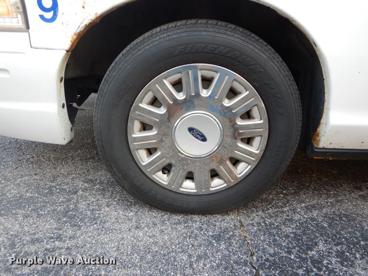 image for item DH5058 2005 Ford Crown Victoria Police Interceptor