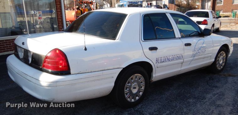 image for item DH5059 2005 Ford Crown Victoria Police Interceptor