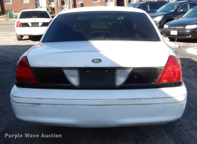 image for item DH5059 2005 Ford Crown Victoria Police Interceptor