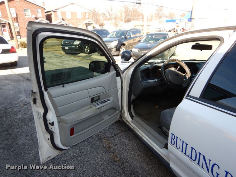 image for item DH5059 2005 Ford Crown Victoria Police Interceptor