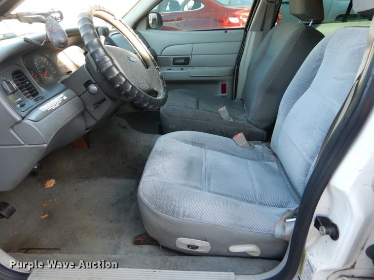image for item DH5059 2005 Ford Crown Victoria Police Interceptor