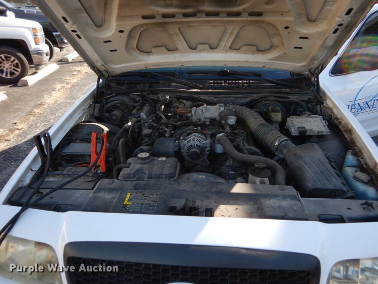 image for item DH5059 2005 Ford Crown Victoria Police Interceptor