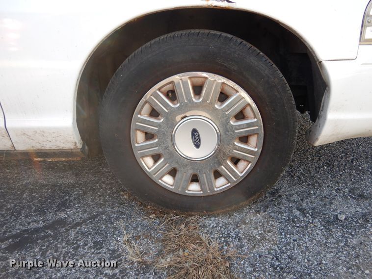 image for item DH5059 2005 Ford Crown Victoria Police Interceptor