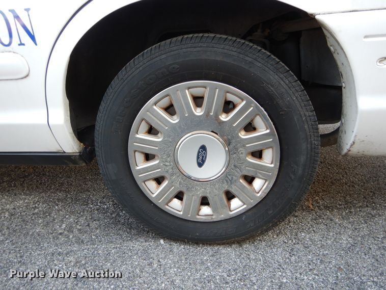 image for item DH5059 2005 Ford Crown Victoria Police Interceptor