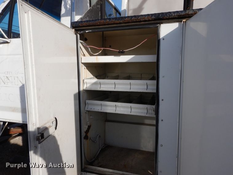 image for item DH5060 1994 Ford F600 bucket truck