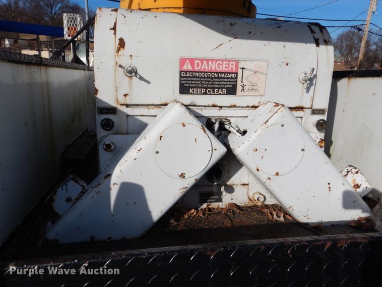 image for item DH5060 1994 Ford F600 bucket truck