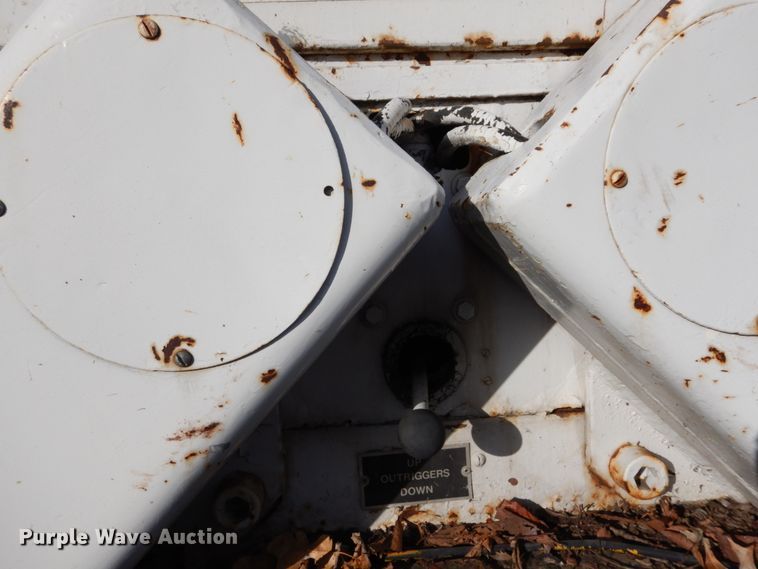 image for item DH5060 1994 Ford F600 bucket truck