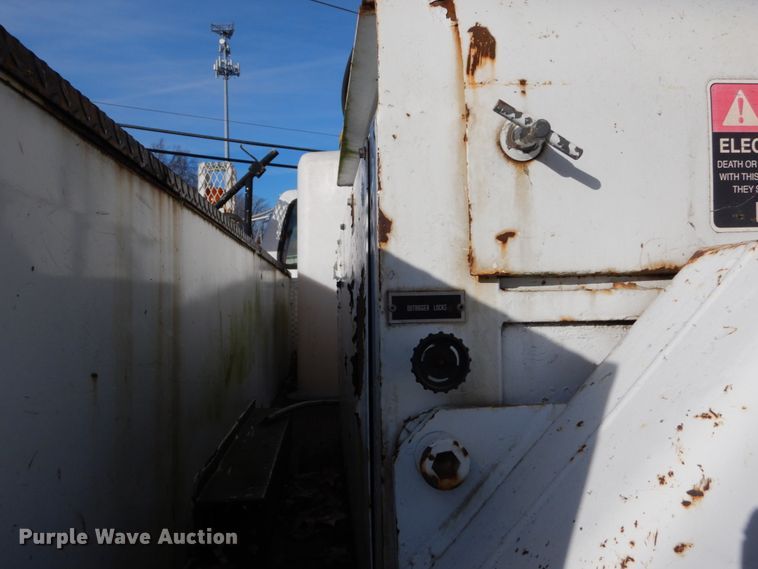 image for item DH5060 1994 Ford F600 bucket truck