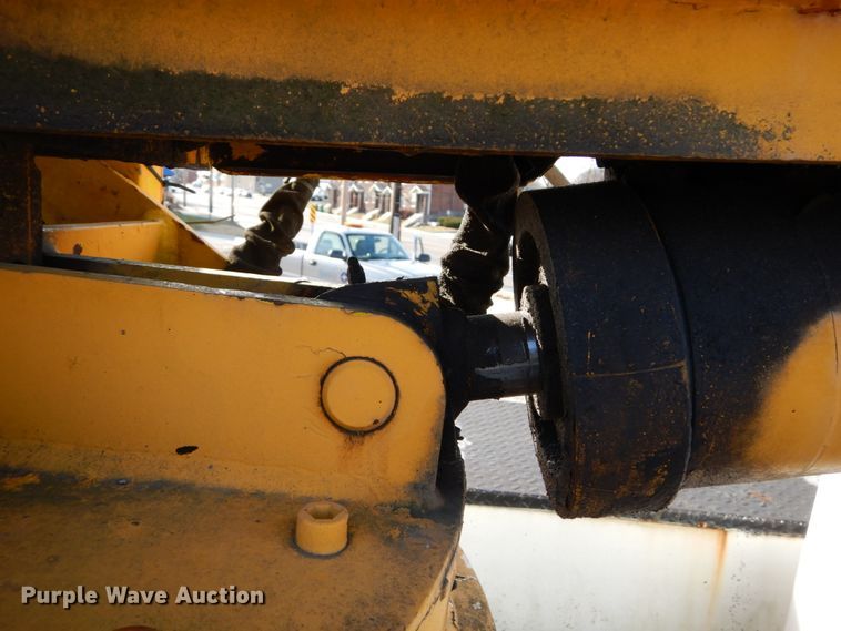 image for item DH5060 1994 Ford F600 bucket truck