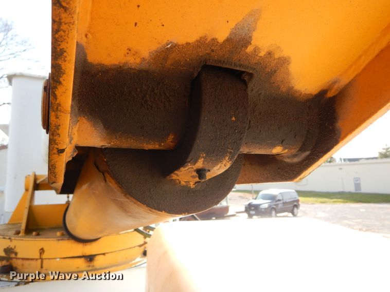 image for item DH5060 1994 Ford F600 bucket truck