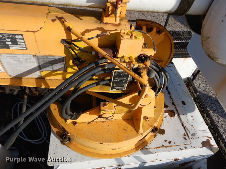 image for item DH5060 1994 Ford F600 bucket truck