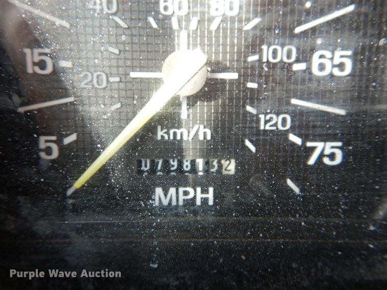 image for item DH5060 1994 Ford F600 bucket truck