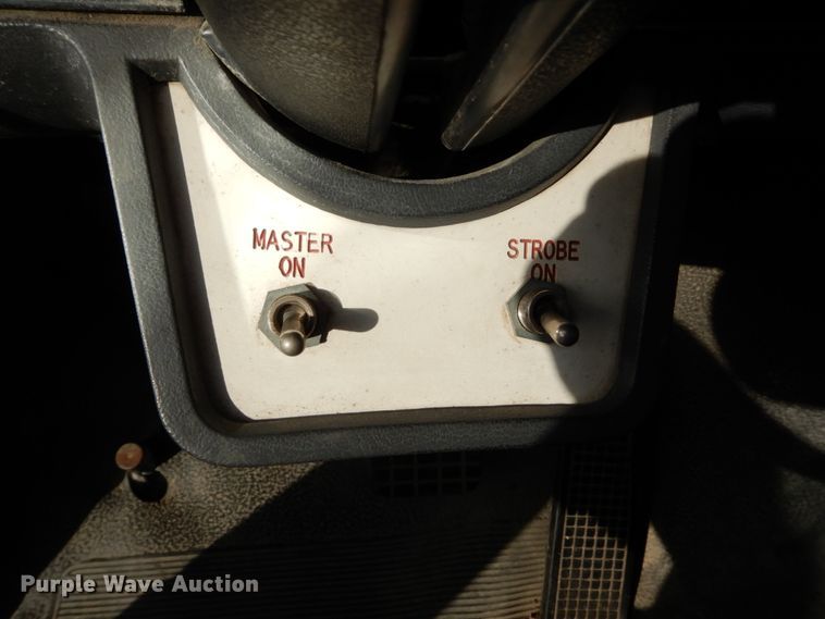 image for item DH5060 1994 Ford F600 bucket truck