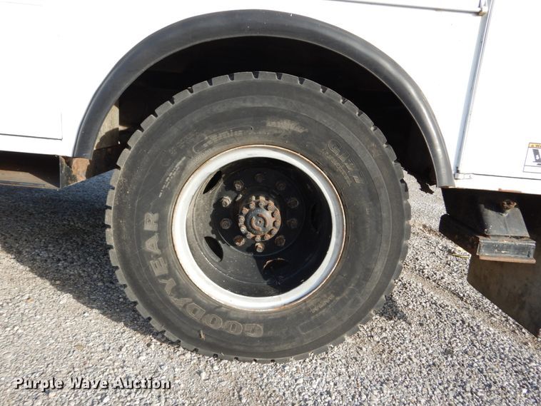 image for item DH5060 1994 Ford F600 bucket truck