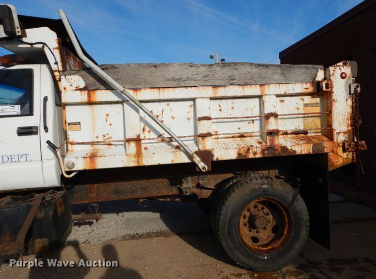 image for item DH5061 1999 GMC C7500 dump truck