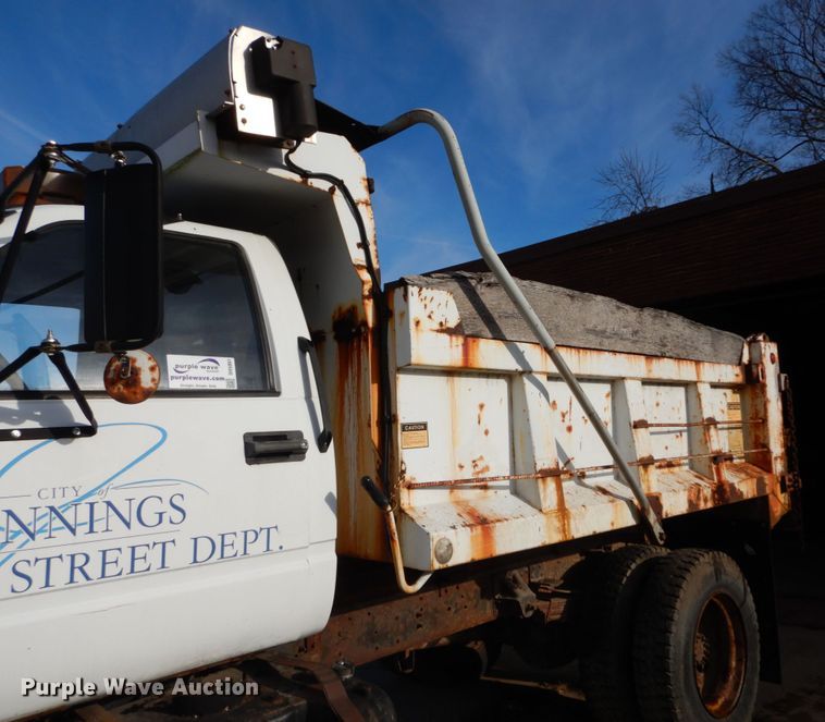 image for item DH5061 1999 GMC C7500 dump truck