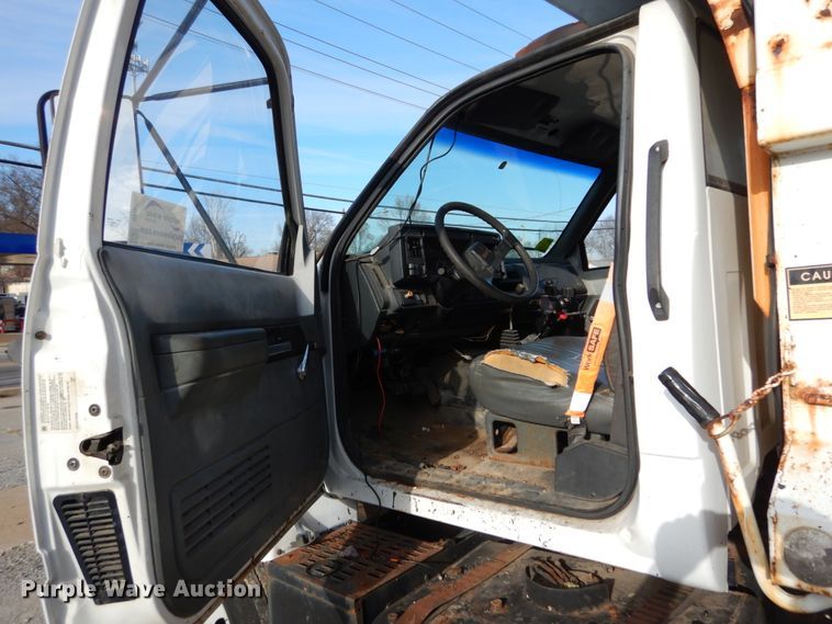 image for item DH5061 1999 GMC C7500 dump truck