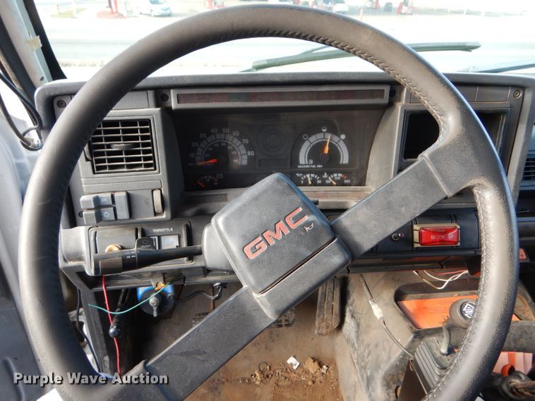 image for item DH5061 1999 GMC C7500 dump truck