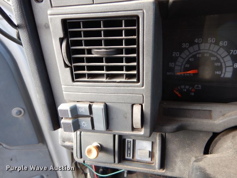 image for item DH5061 1999 GMC C7500 dump truck