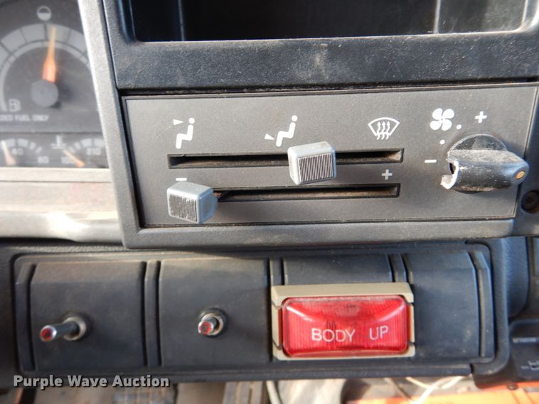 image for item DH5061 1999 GMC C7500 dump truck