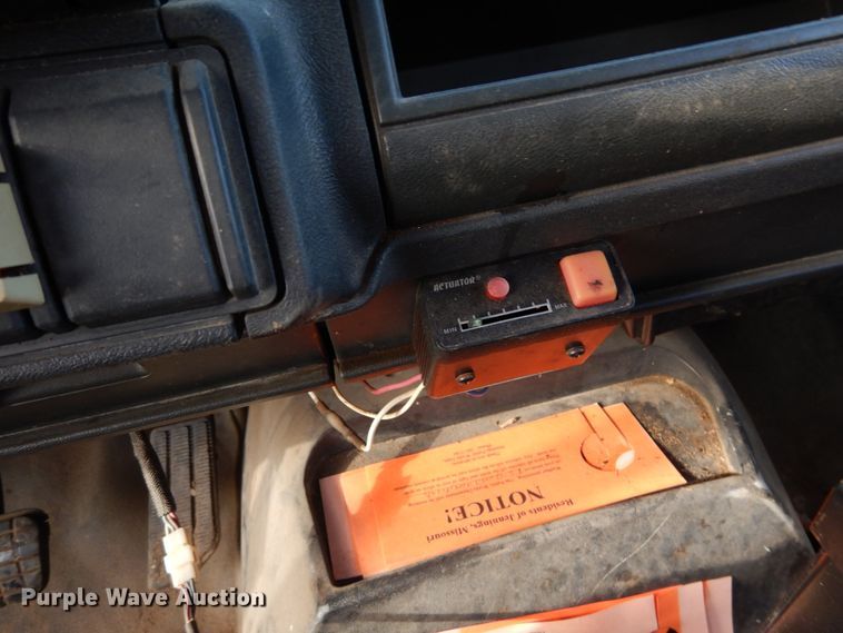 image for item DH5061 1999 GMC C7500 dump truck