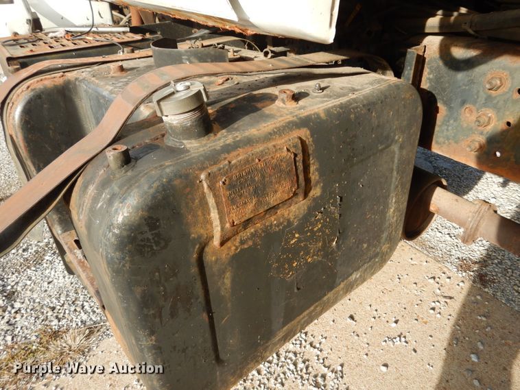 image for item DH5061 1999 GMC C7500 dump truck