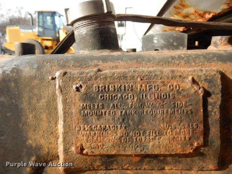 image for item DH5061 1999 GMC C7500 dump truck