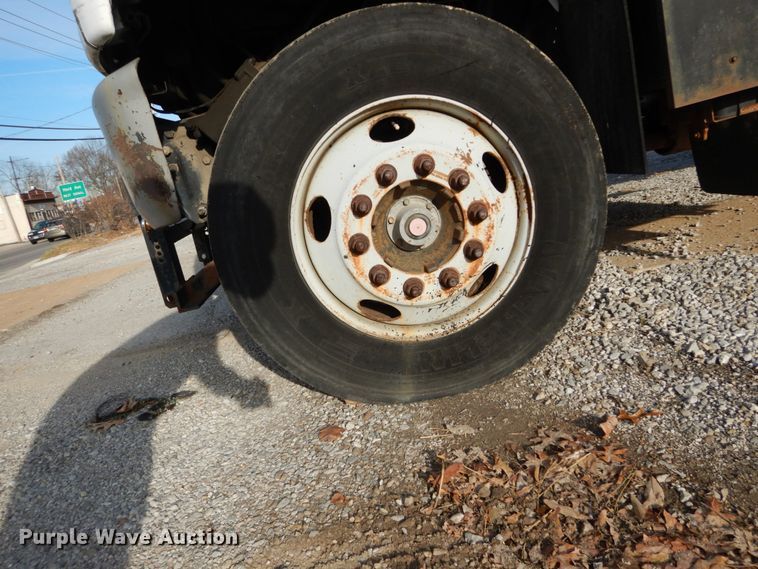 image for item DH5061 1999 GMC C7500 dump truck