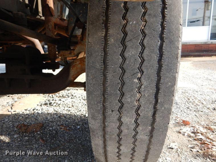 image for item DH5061 1999 GMC C7500 dump truck