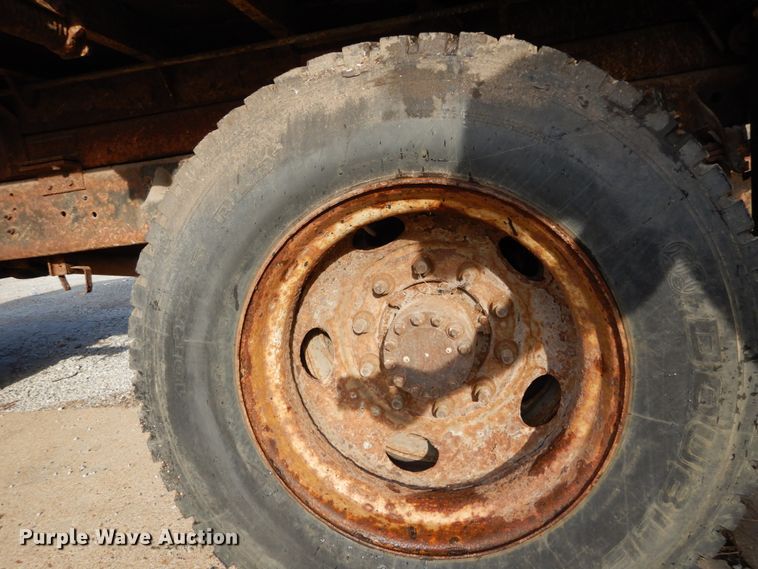 image for item DH5061 1999 GMC C7500 dump truck